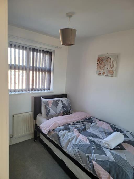 2 Bedroom End Of Terrace House Wellington  Exterior foto